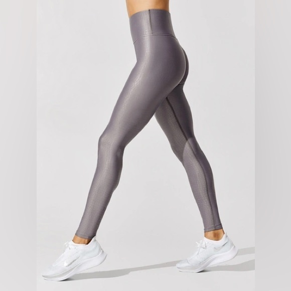 Carbon38 High Rise Full Length Leggings in Crocodile Takara Shine Lynx Grey - Picture 7 of 7